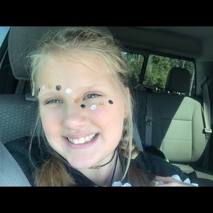 Meet your Posher, Ava